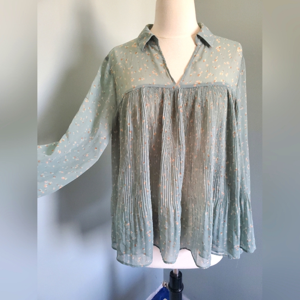 Lauren Conrad Flowy Long Sleeve Blouse – Feminine & Chic